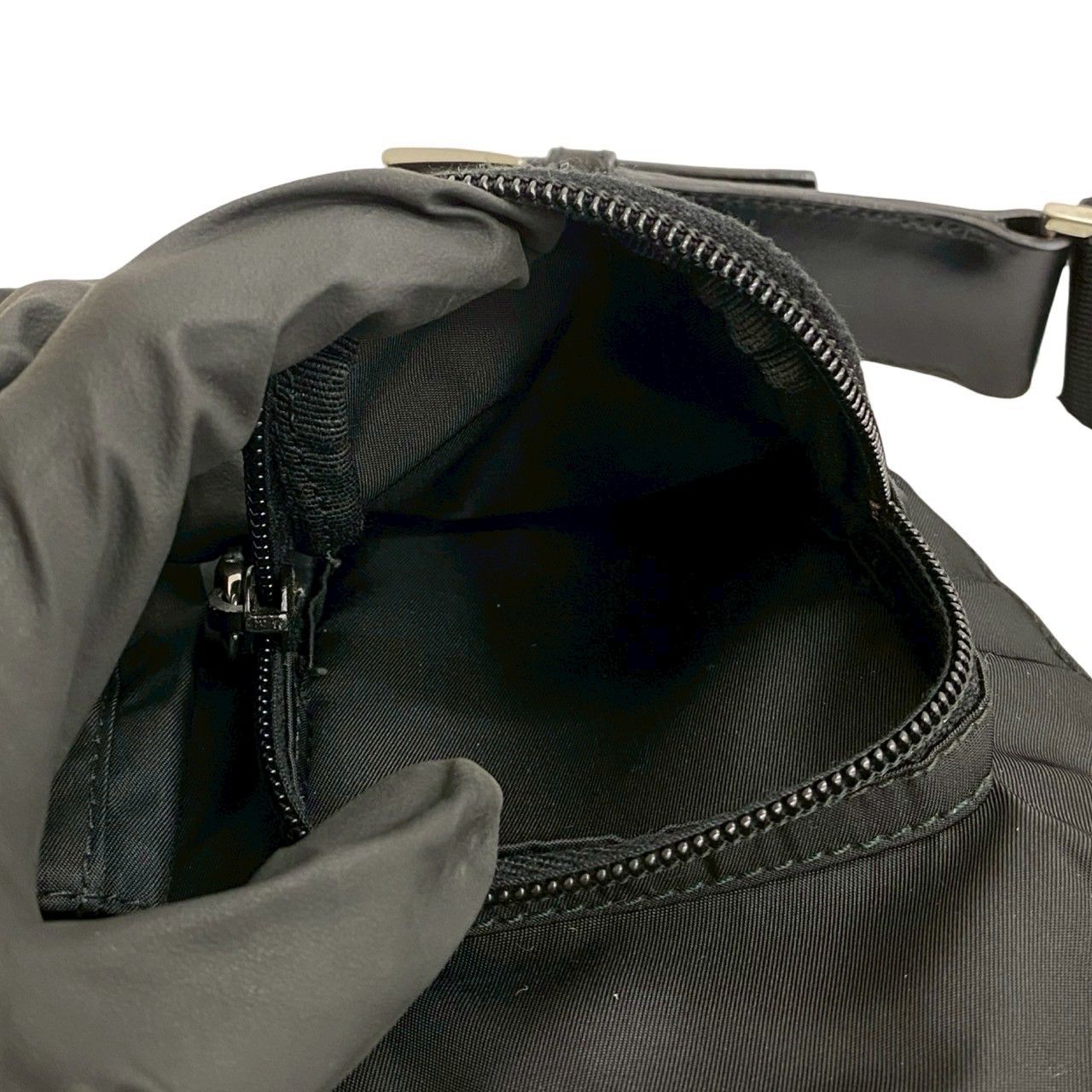 プラダ/PRADA ナイロンボディーバック VA0977 PRADA プラダ ブラック ナイロン ボディバッグ 新品未使用