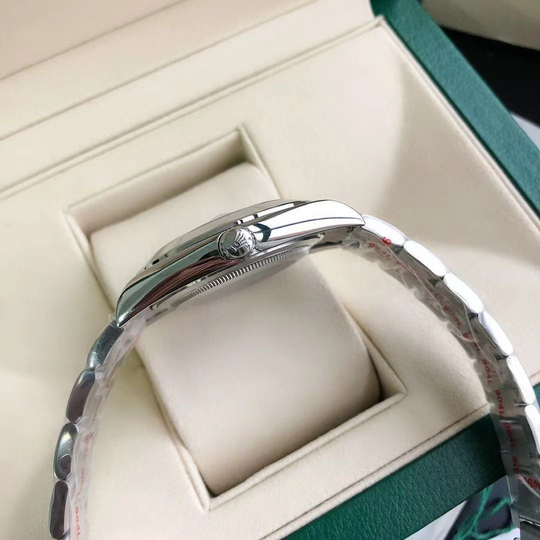 ご 大 です ROLEX です 男性用腕時計のミラーガラスです 自動巻き｜ ｜ MERCADOAVALIA_COM_BR