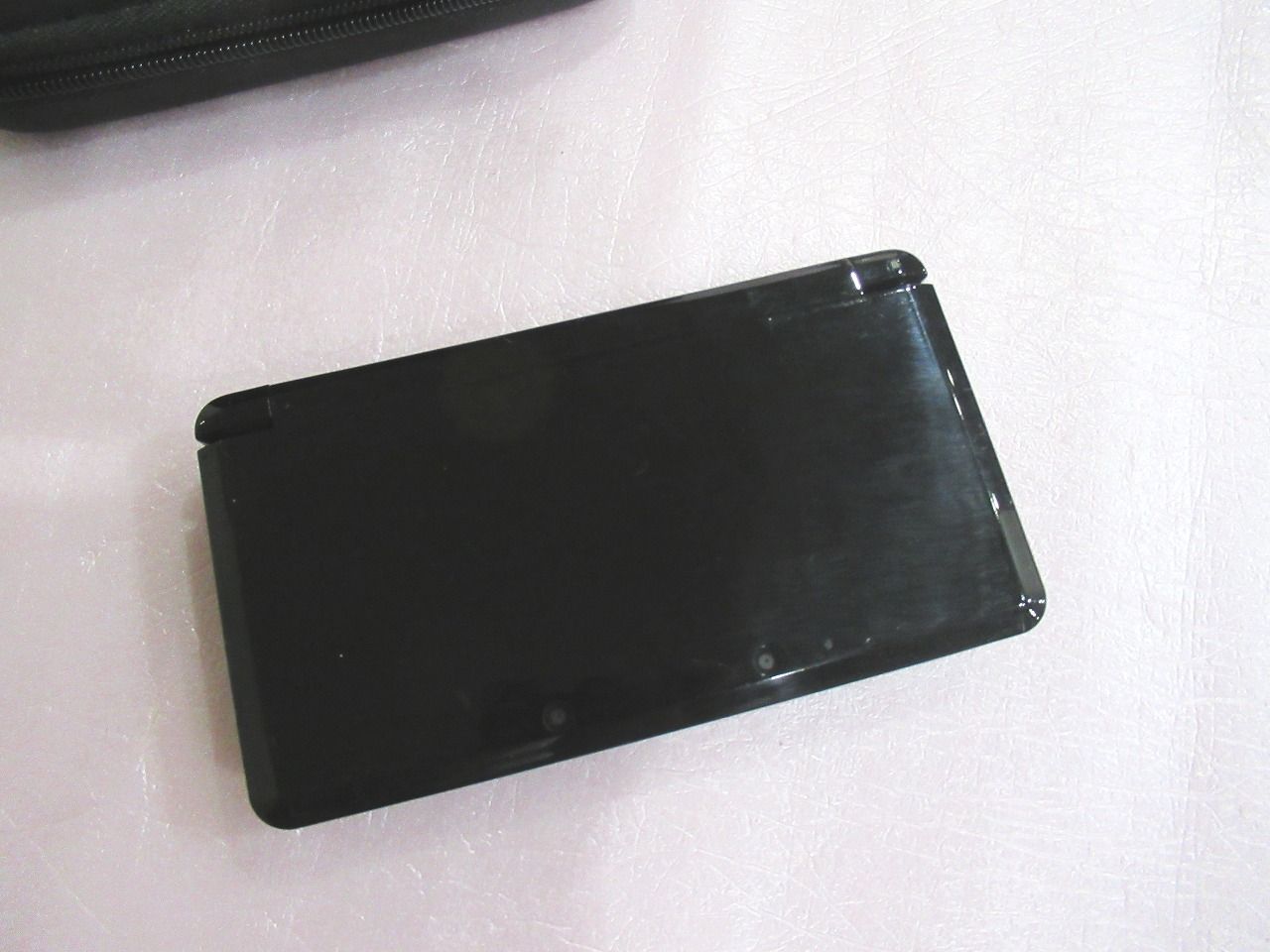 ニンテンドー 3DS ブラック 本体 4GBメモリーカード＆アダプター付き ソフトもしまえるケースもおまけ UP786_INFO