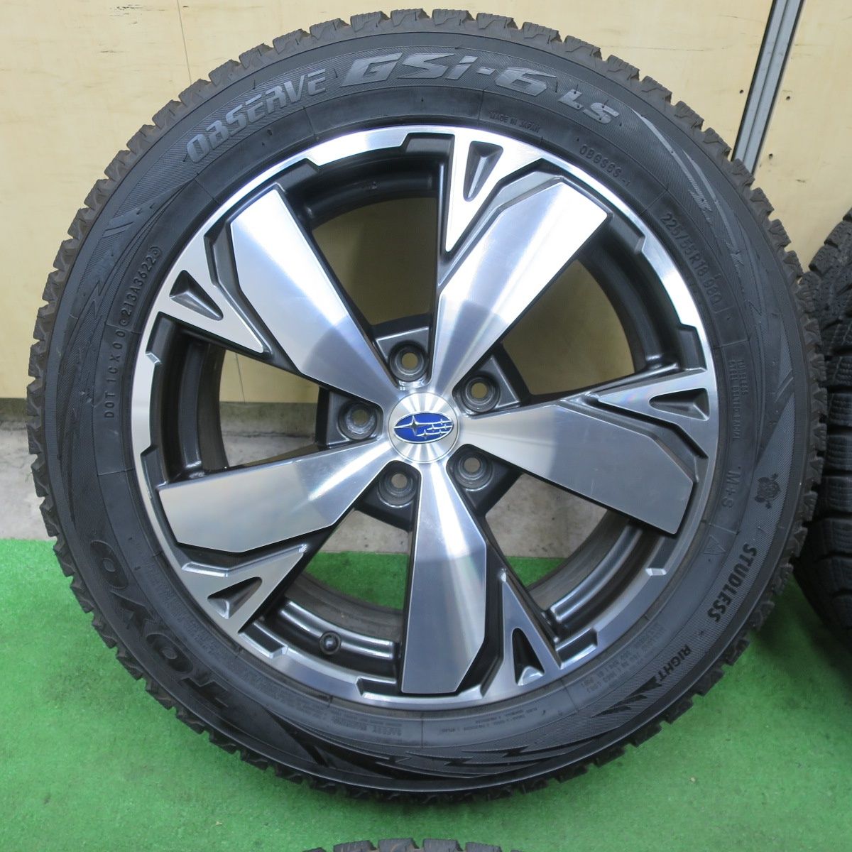 バリ溝 22年 キレイ 9.5分 スバル SK フォレスター 純正 225 55R18 スタッドレス トーヨー オブザーブ GSi-6 LS 18インチ PCD114.3 5H 5092402TTス