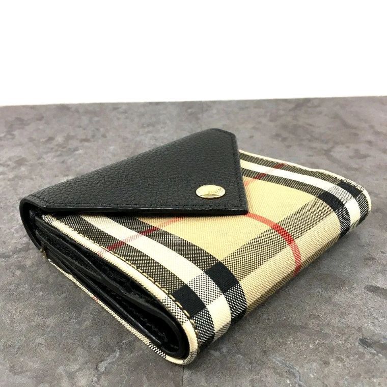 送料込み！ 極美品 BURBERRY 二つ折り財布 チェック ブラック