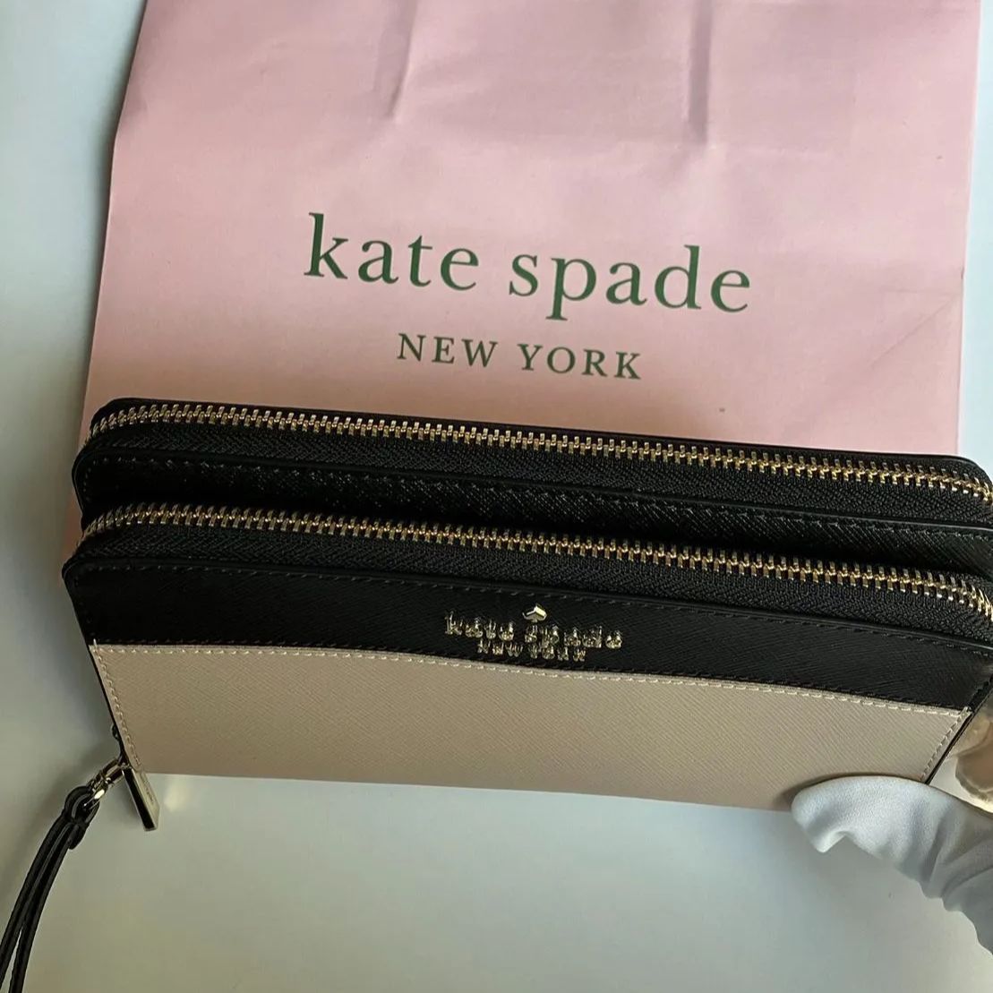 ケイトスペード（kate spade） 長財布 ラウンドファスナー 直営店購入