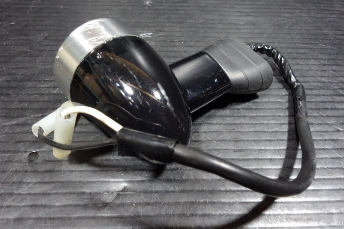 トライアンフ スラクストン1200R 純正フロントウインカー グリップ