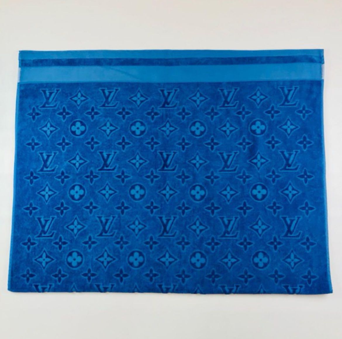 新品同様☆LOUIS VUITTON・ルイヴィトン モノグラム ブランドロゴ