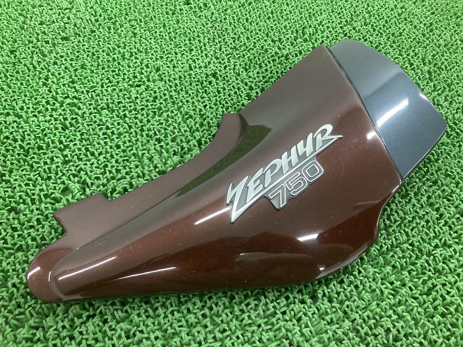 ゼファー750 サイドカバー 右 茶M カワサキ 純正 バイク 部品 ZR750C ZEPHYR750 キャンディダイヤモンドブラウン 割れ欠け無し 品薄 希少品 車検 Genuine:22321998