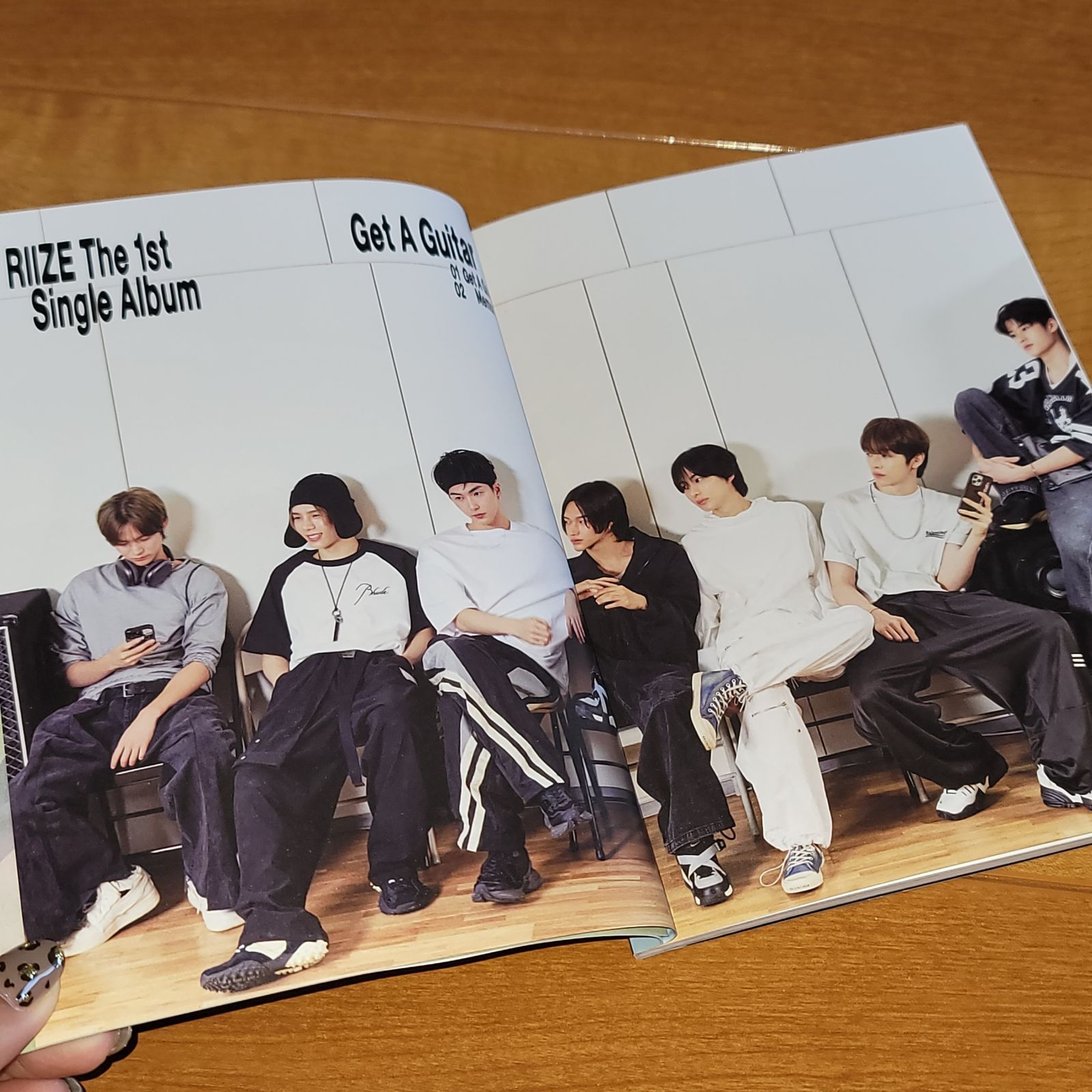 専用>RIIZE 直筆サイン｢Get A Guitar｣2種セット - メルカリ