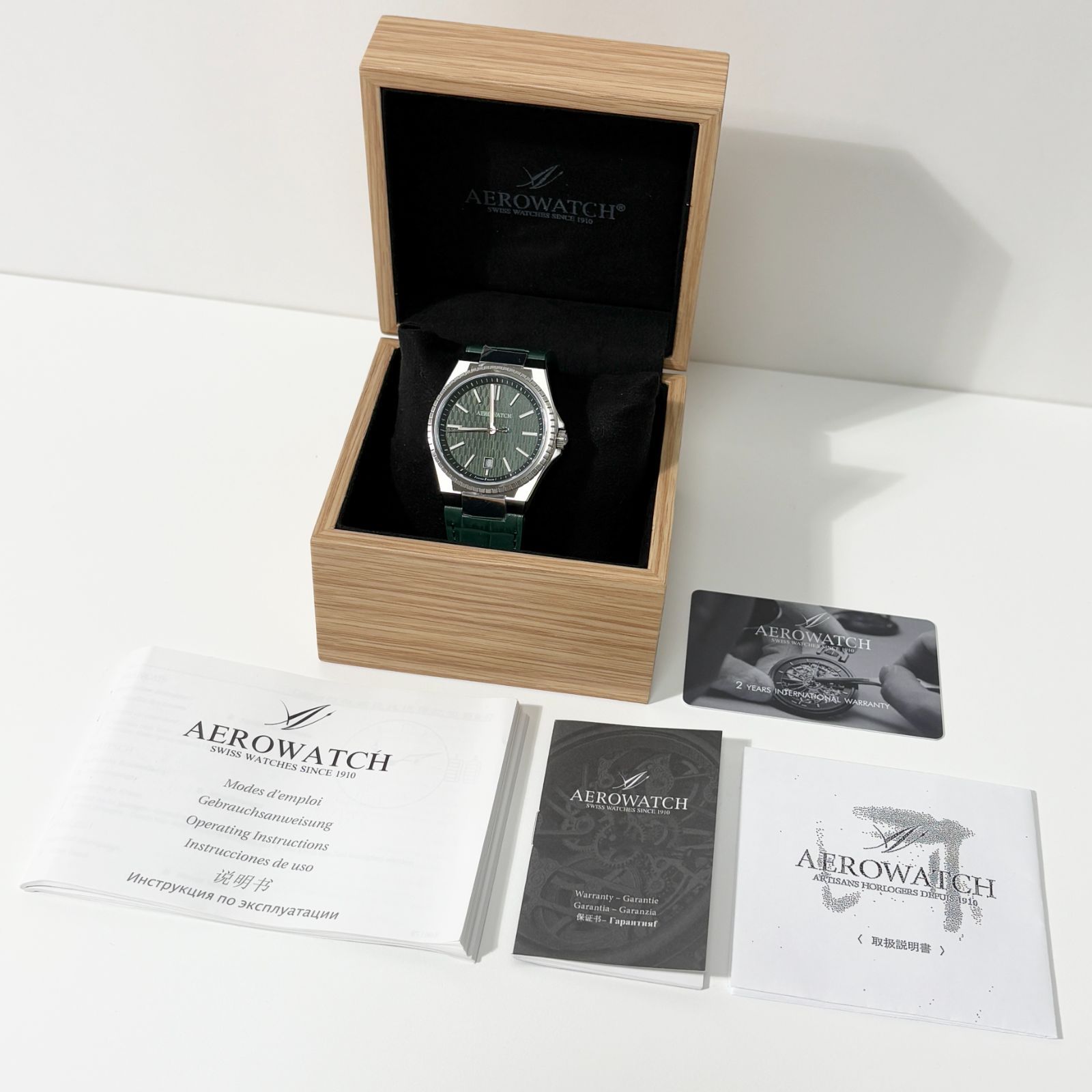 新品】AERO WATCH MILAN スポーツクォーツ メンズ腕時計 グリーン 