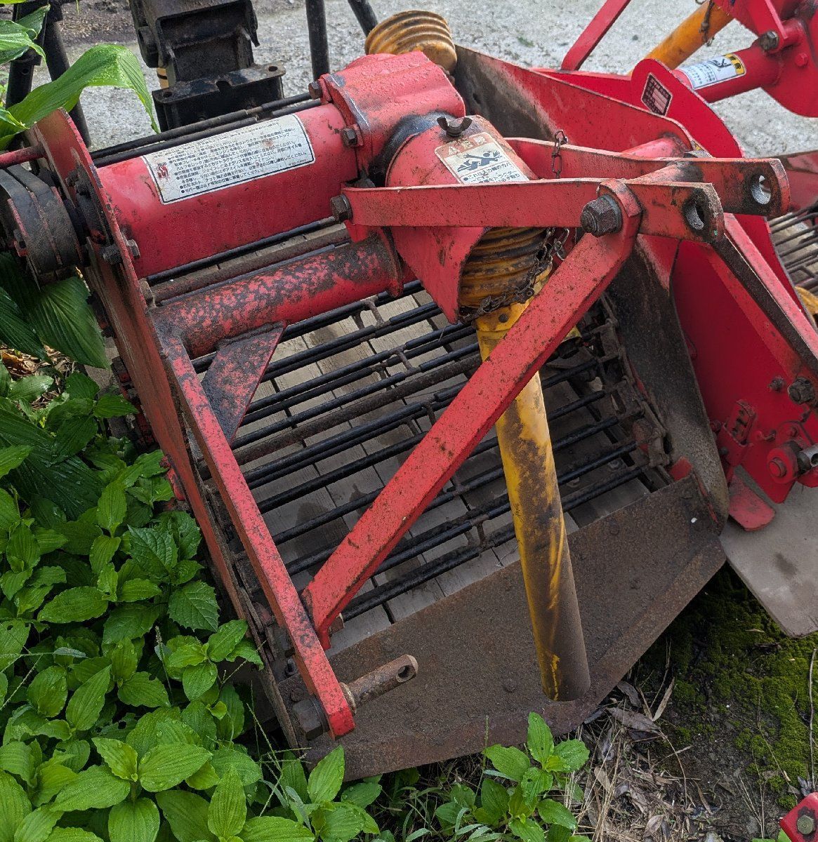 鹿児島発 ニプロ松山 トラクター用 掘取機 Bー1051 三点リンク