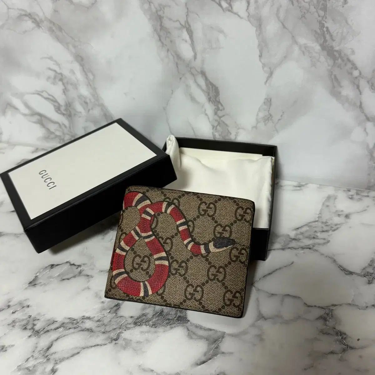 OS GUCCI グッチ GG Supreme シュプリーム 蛇 二つ折り財布
