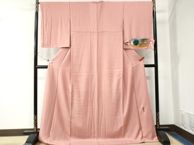 平和屋着物 人間国宝 岩野市兵衛 色無地 吉祥地紋 珊瑚色 反端付き 正絹 CAAW7876yc