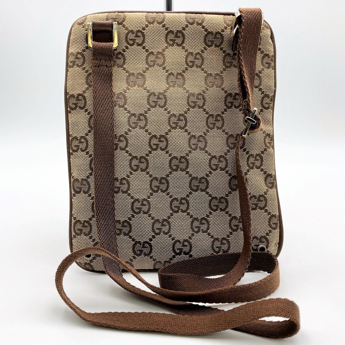 GUCCI グッチ GG柄 ショルダーバッグ 斜め掛け バッグ