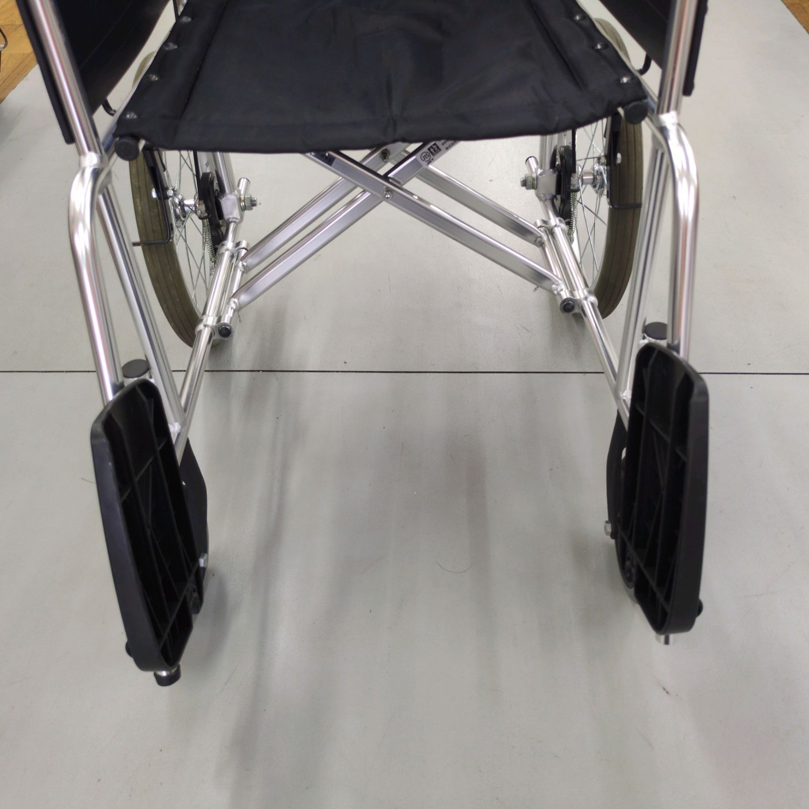 MIKI ノーパンクタイヤ