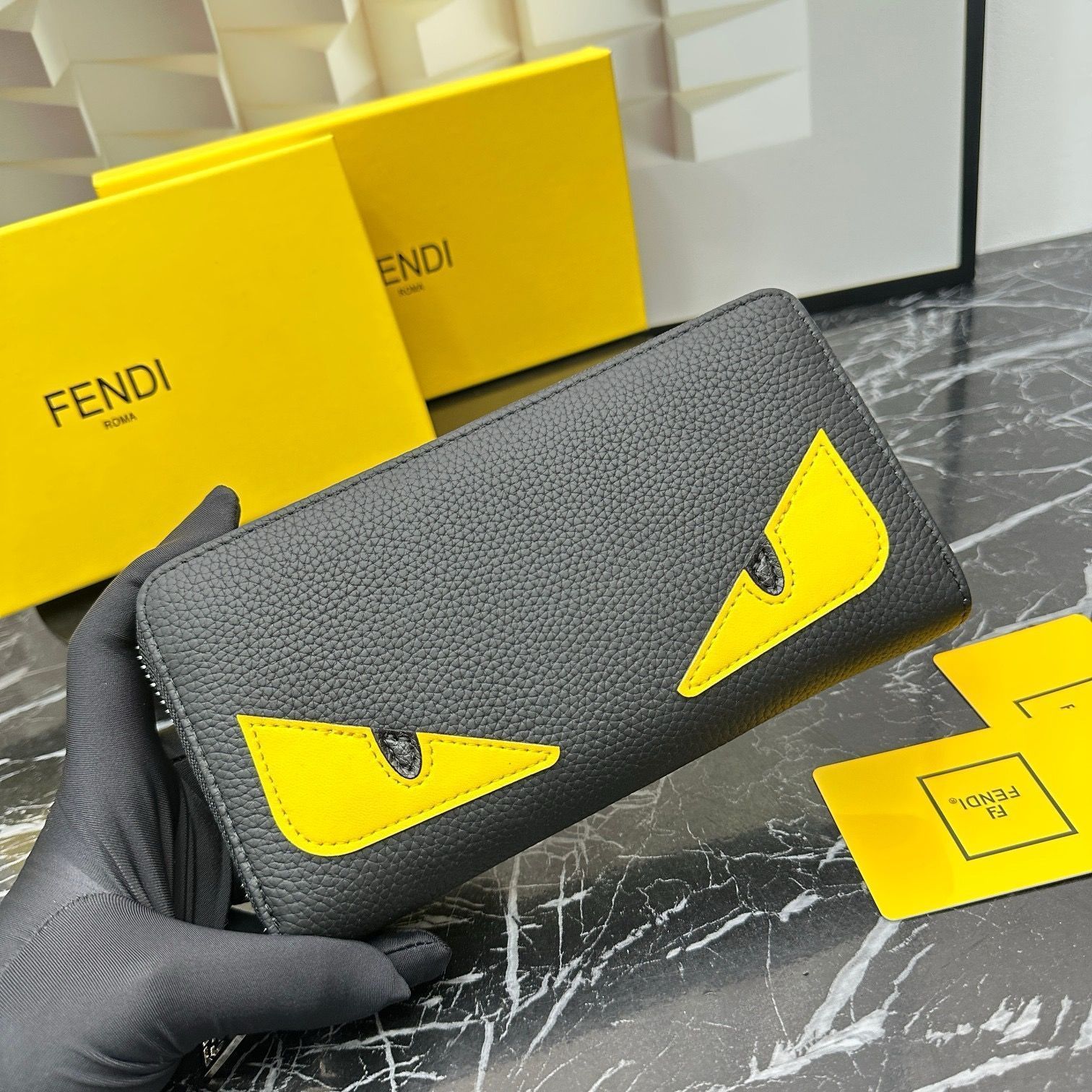 FENDI フェンディ 長財布 バッグバグズ モンスター 新品