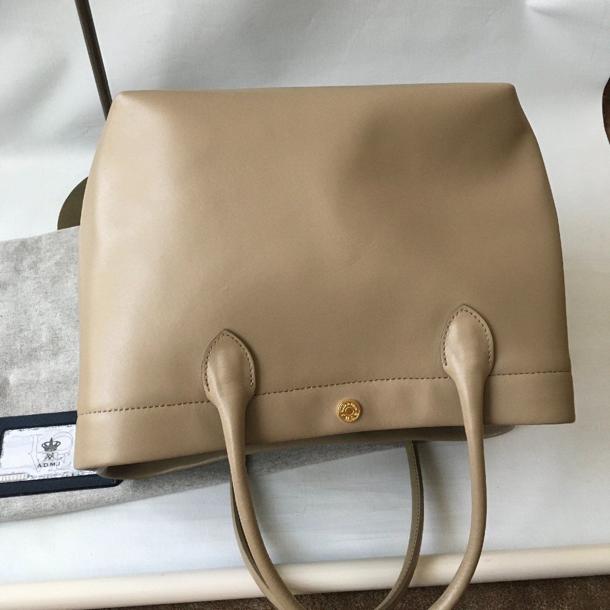 極美品 ADMJ アクセソワ エーディーエムジェイ バニティ クリスタル付  