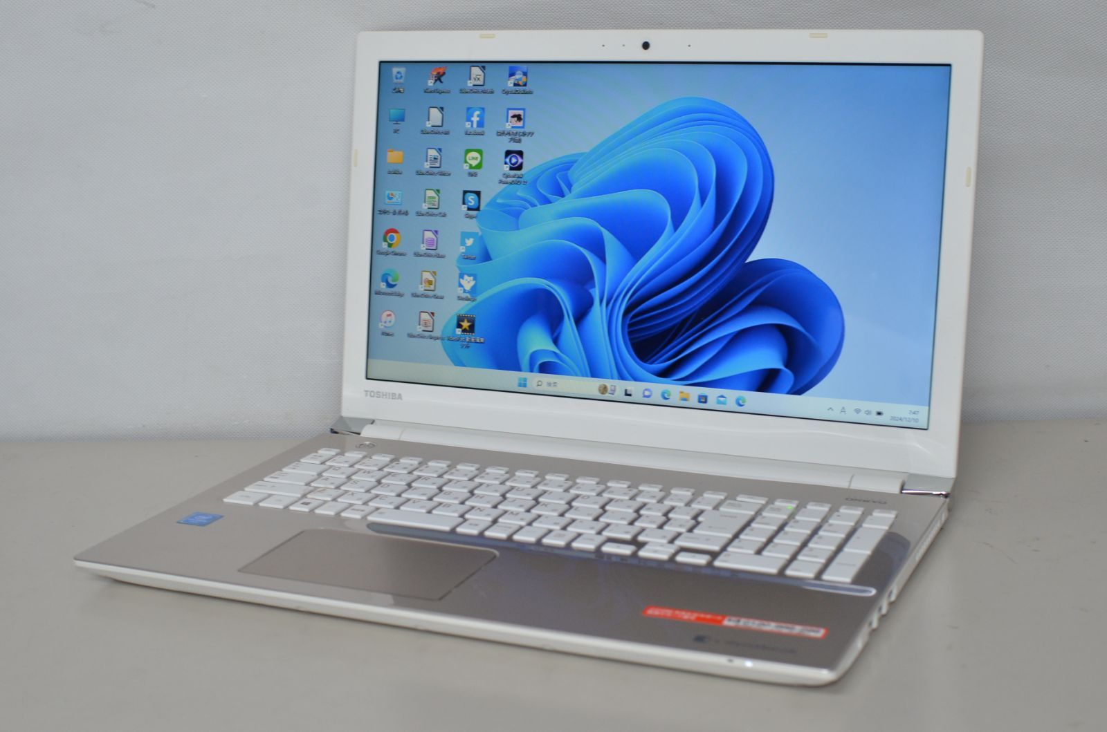 ノートパソコン 東芝 T45/AGX Windows11+office 爆速SSD256GB Celeron
