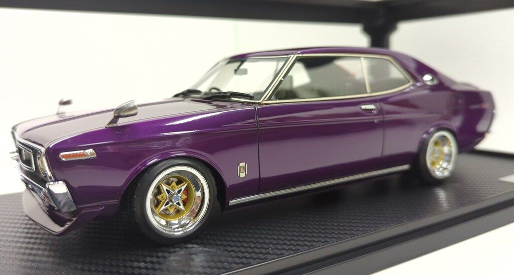 ignition model 1|18 Nissan Laurel 2000SGX C130 Purple IG0623