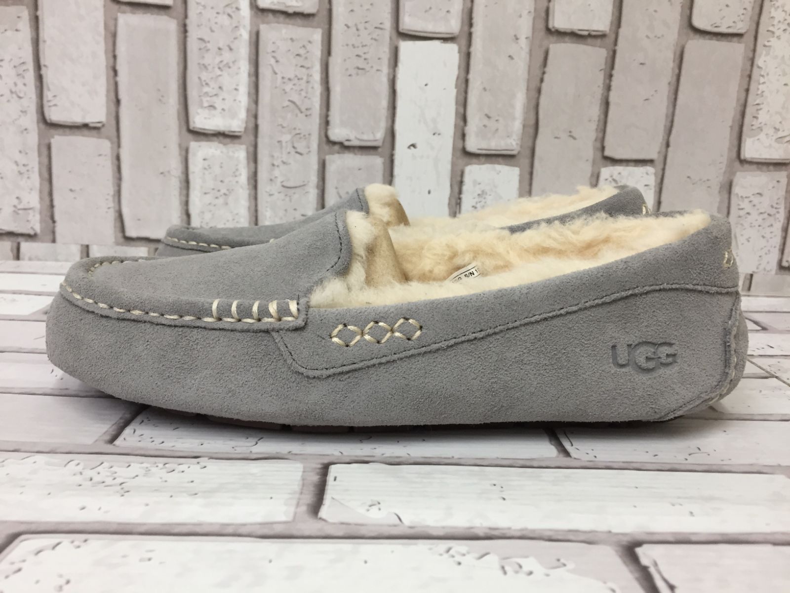 人気の福袋 人気新品入荷 新品、未使用 未使用！UGG アグ ANSLEY 24cm