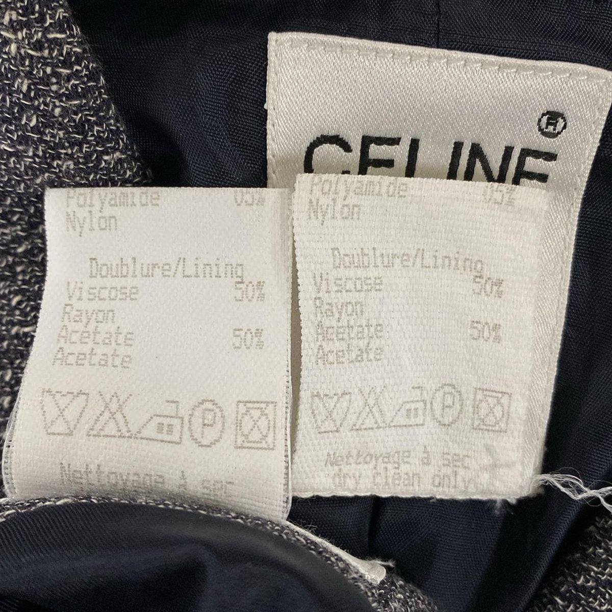 - ダークグレー×白