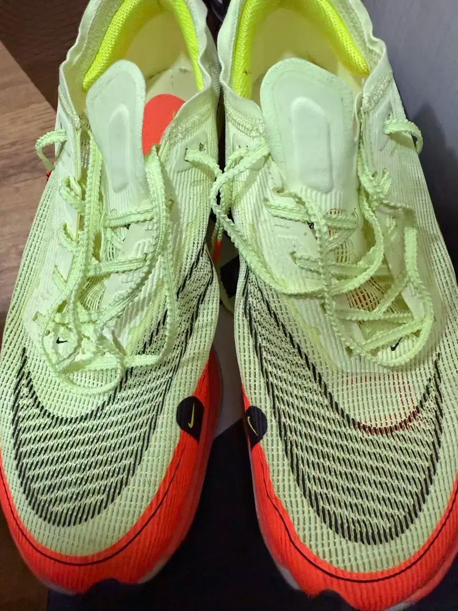 NIKE ナイキ ヴェイパーフライ 2 275