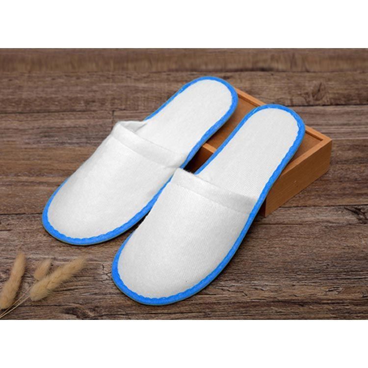 使い捨てスリッパ