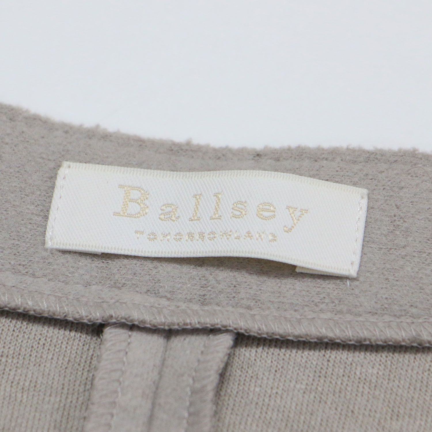 品質が完璧。 Ballsey ボールジー ワンピース ベージュ サイズ 36 9号 23秋冬 ミックスミルド ジャージー カフタンワンピース Vネック ノースリーブ ロング丈 スリット ストレート ウール コットン トップス レディース