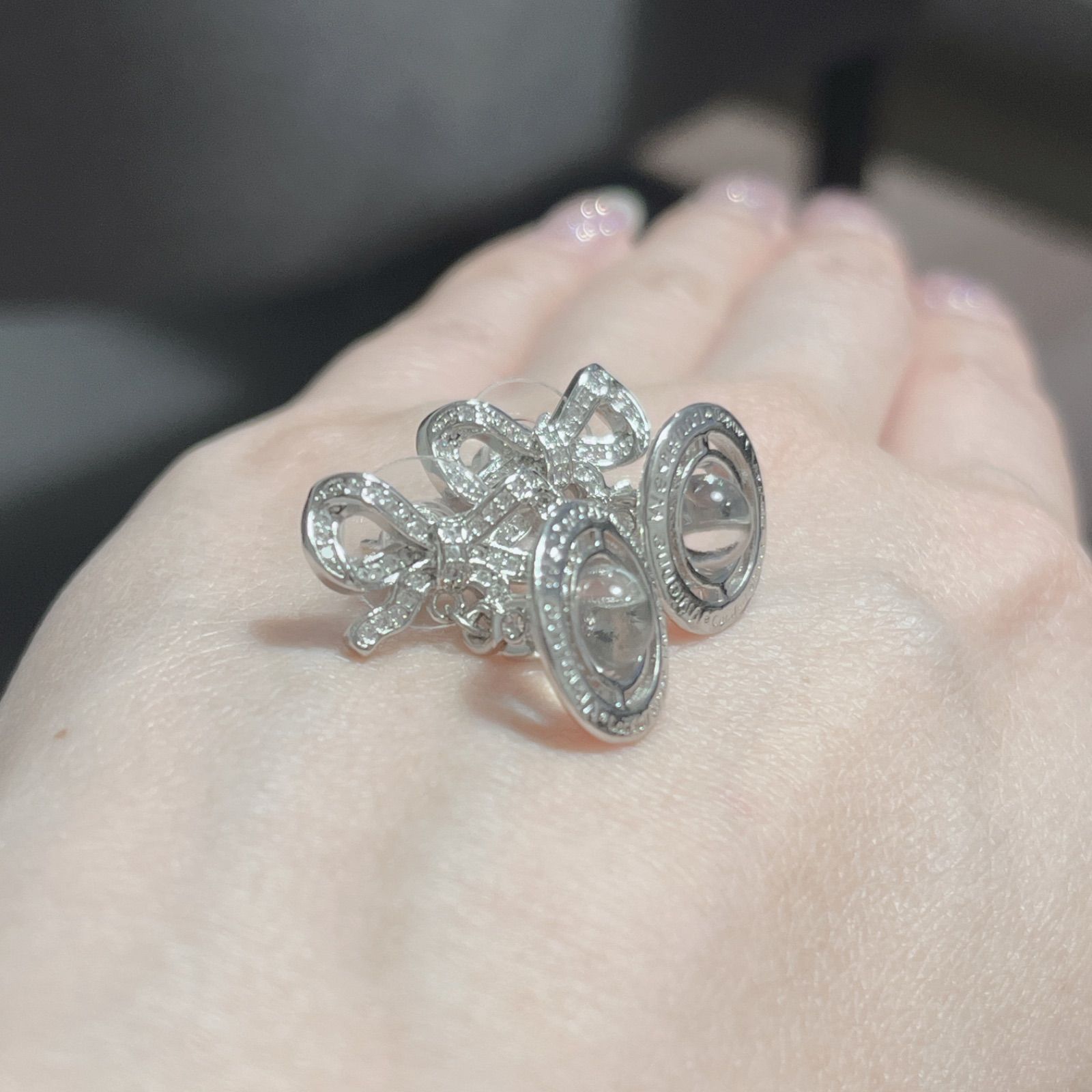 Vivienne Westwood ブラッククリスタルドロップ オーブピアス 人気 ヴィヴィアン ウエストウッド PETITE ORB ドロップ ピアス
