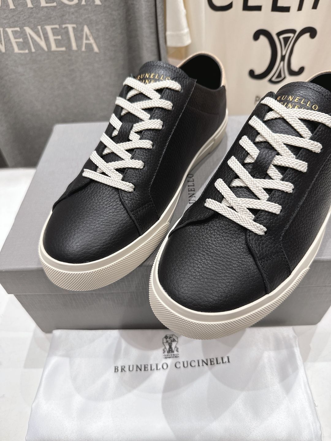 送料関税込★Brunello Cucinelli★レザースニーカー ブラック☆送料無料【新品】☆ブルネロクチネリ☆メンズレザー