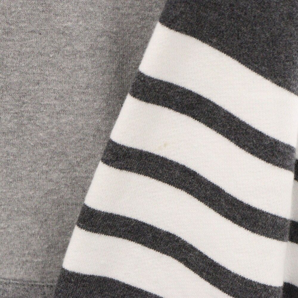 THOM BROWNE (トムブラウン) 4BAR アーム ストライプ フーディ