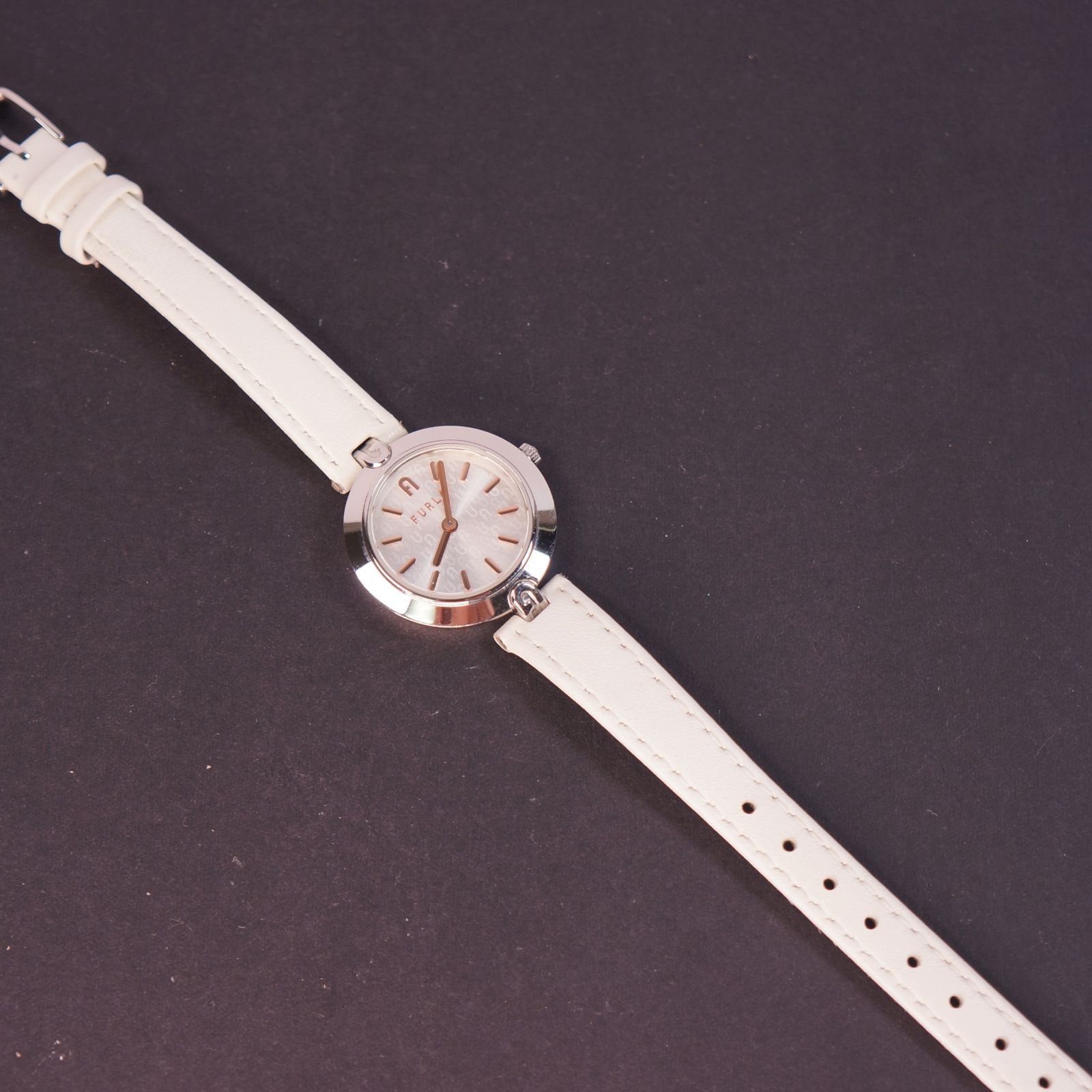 未使用品　フルラ　腕時計 FURLA COSY コジー シルバー 文字盤 41Iuzao+mIL._AC_UL240_SR240,