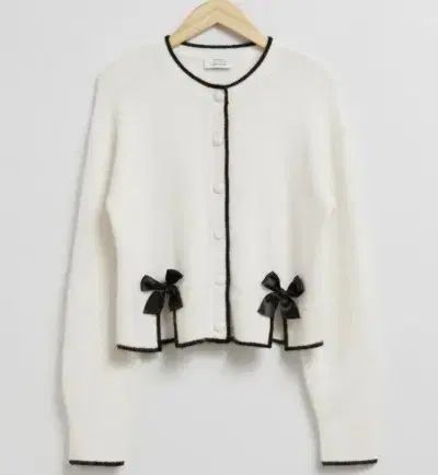 アンドアザーストーリーズ サテンリボン