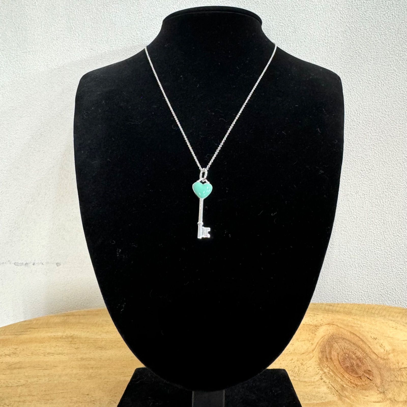Tiffany ブルーエナメル ハートキー ネックレス