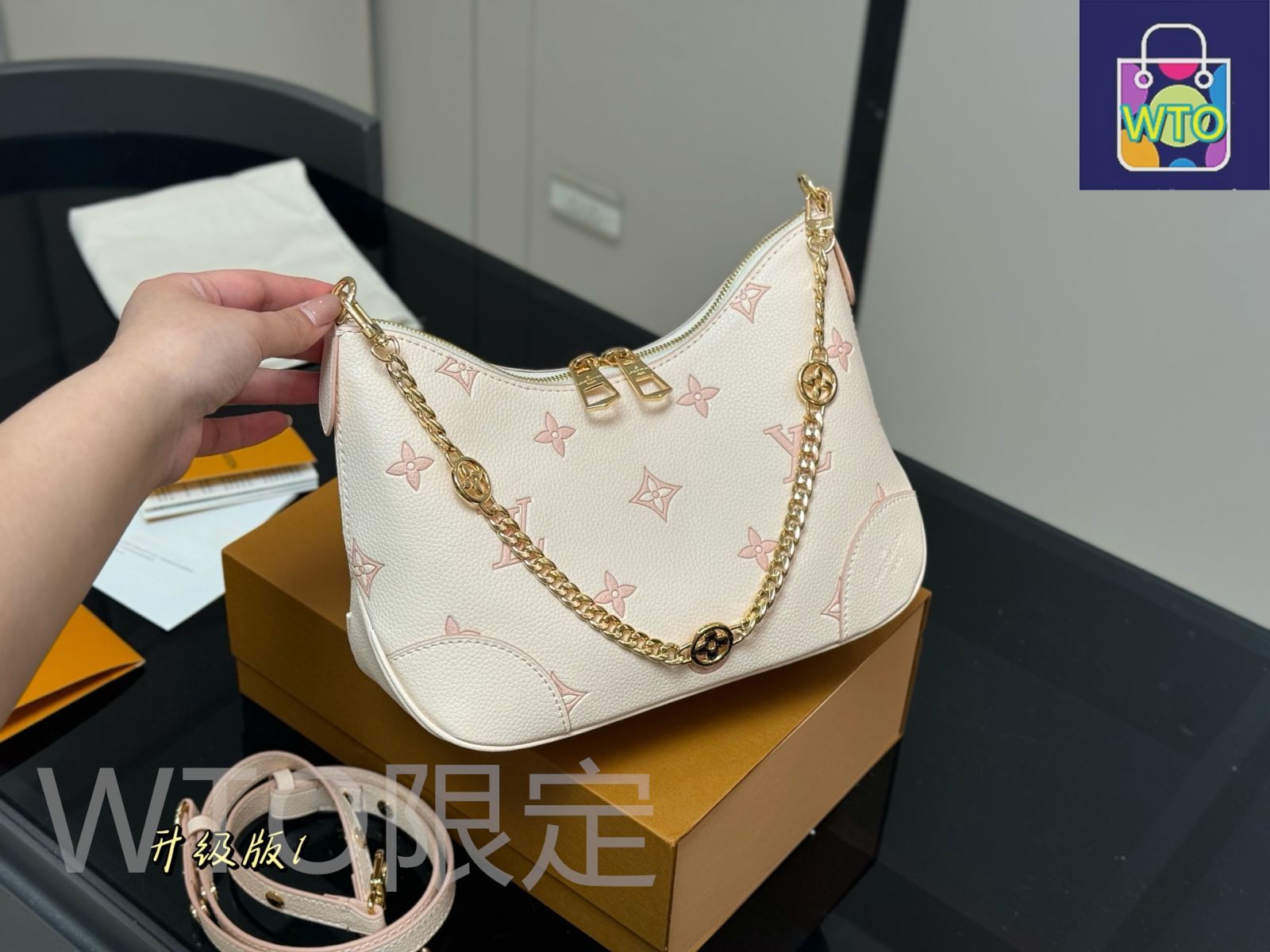 今日 Louis Vuitton ルイ ヴィトン ホーンバッグ新シリーズ レザー-チェーン付属搭載-WTO輸入2