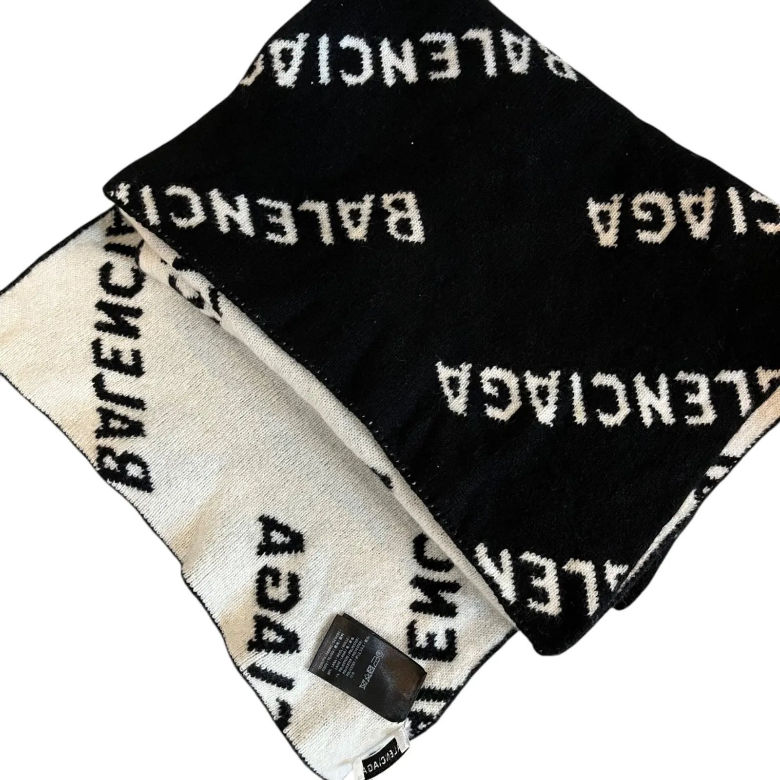 管28255】BALENCIAGA バレンシアガ マフラー ストール - メルカリ