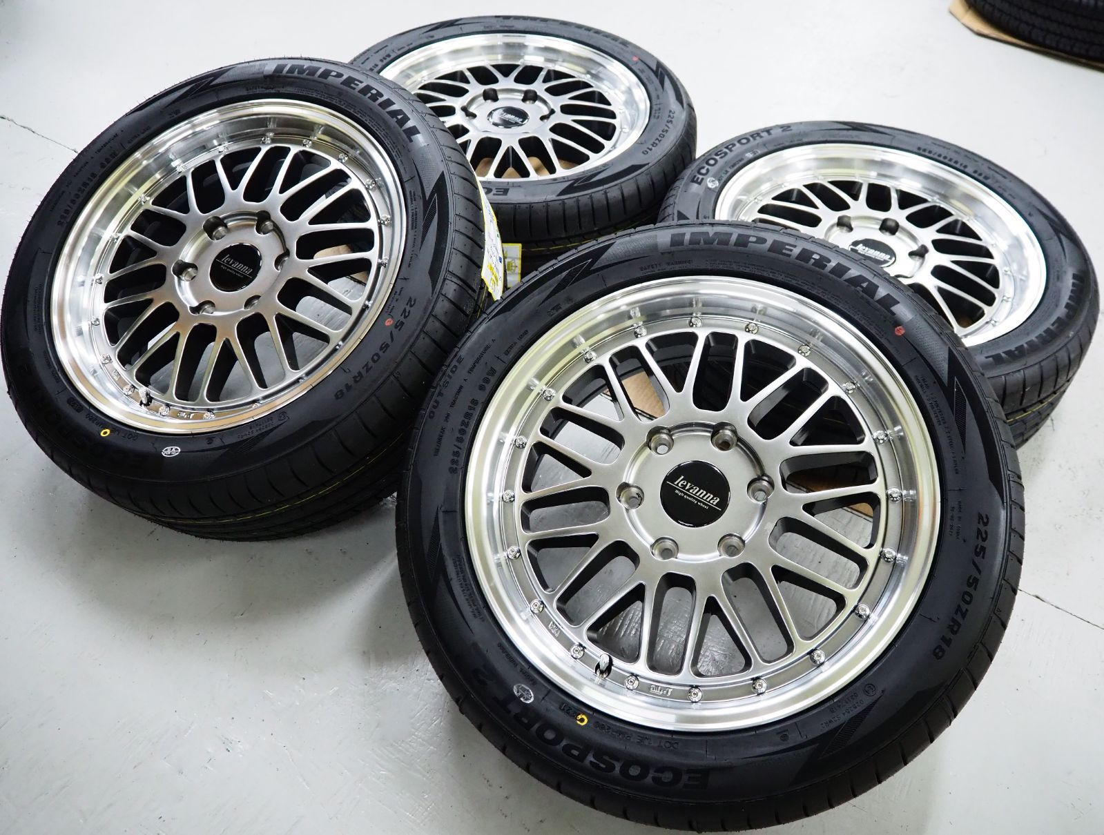 深リム メッシュ 18インチ HBK ハイエース 225/50R18 - FirstSelect