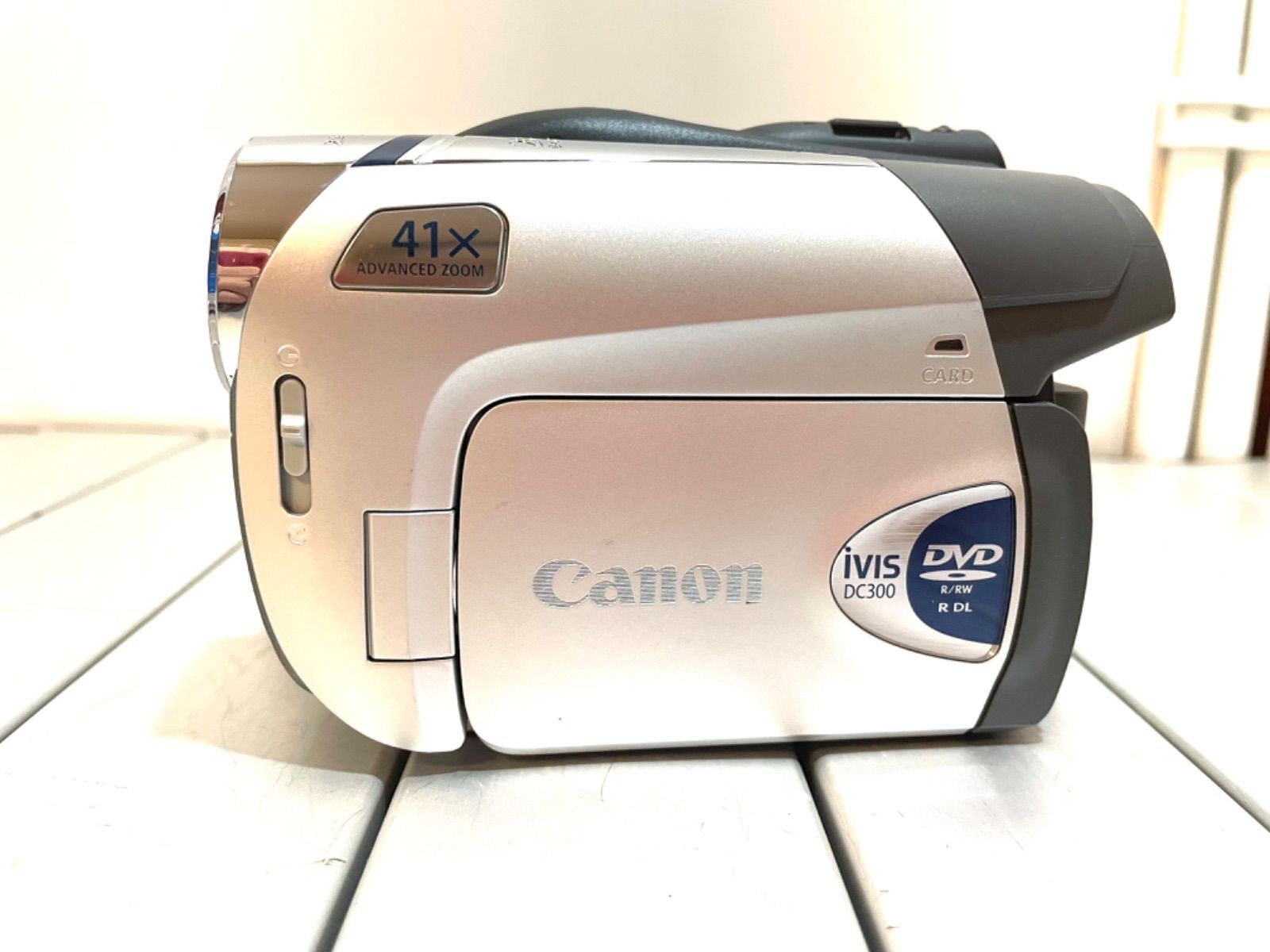 Canon iVIS DC300 キャノンアイビス DVDビデオカメラ 08年製