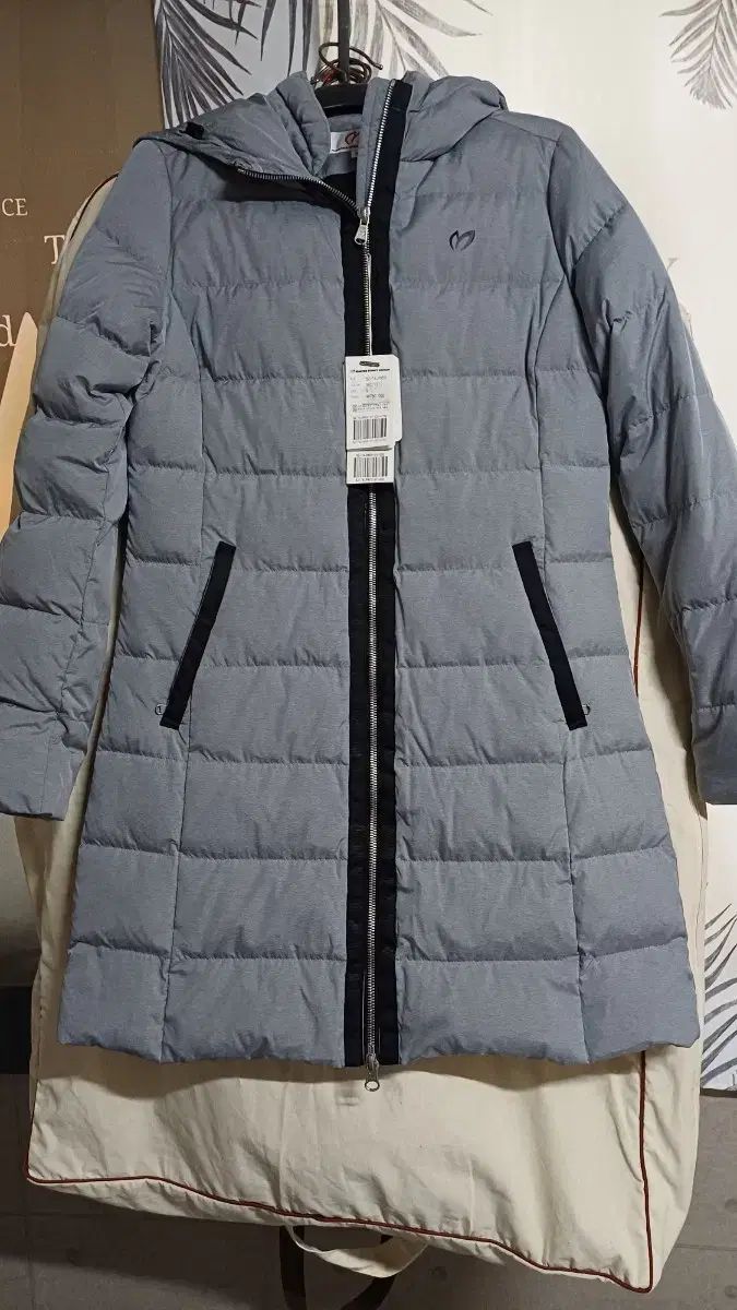 マスターバニーエディション ダウンジャケット ロング丈