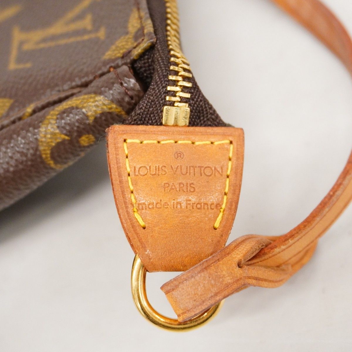 LouisVuitton❣️マルチカラー アクセソワールポーチ‼️ストラップ無