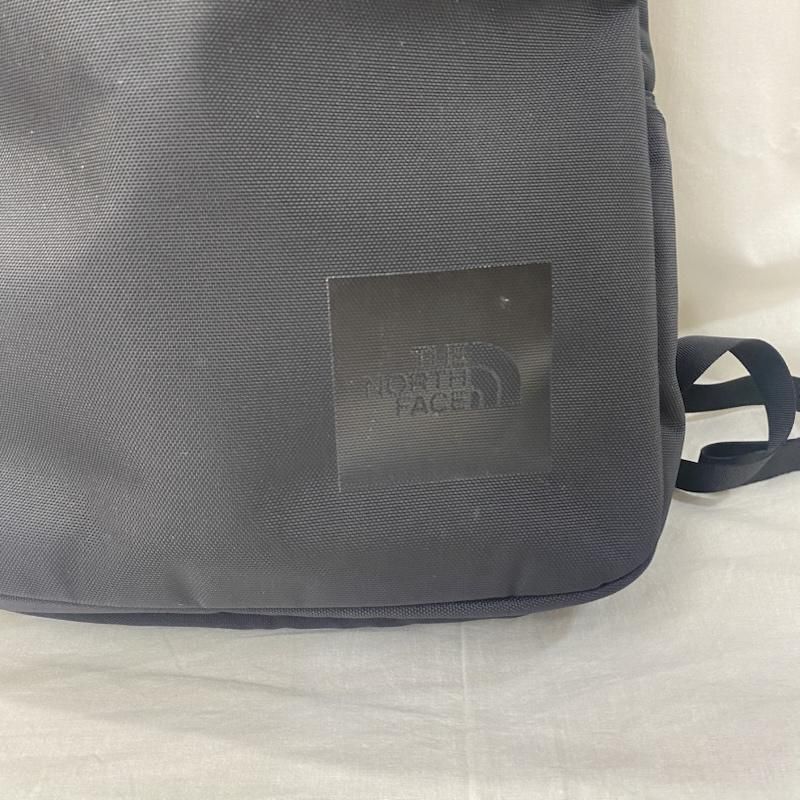THE NORTH FACE ザノースフェイス リュックサック デイパック リュックサック デイバッグ THE NORTH FACE ザノースフェイス Shuttle DAYPACK Backpack シャトルデイパックスリム 薄型デイパック NM81603