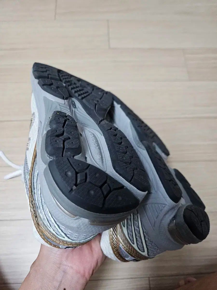 ニューバランス