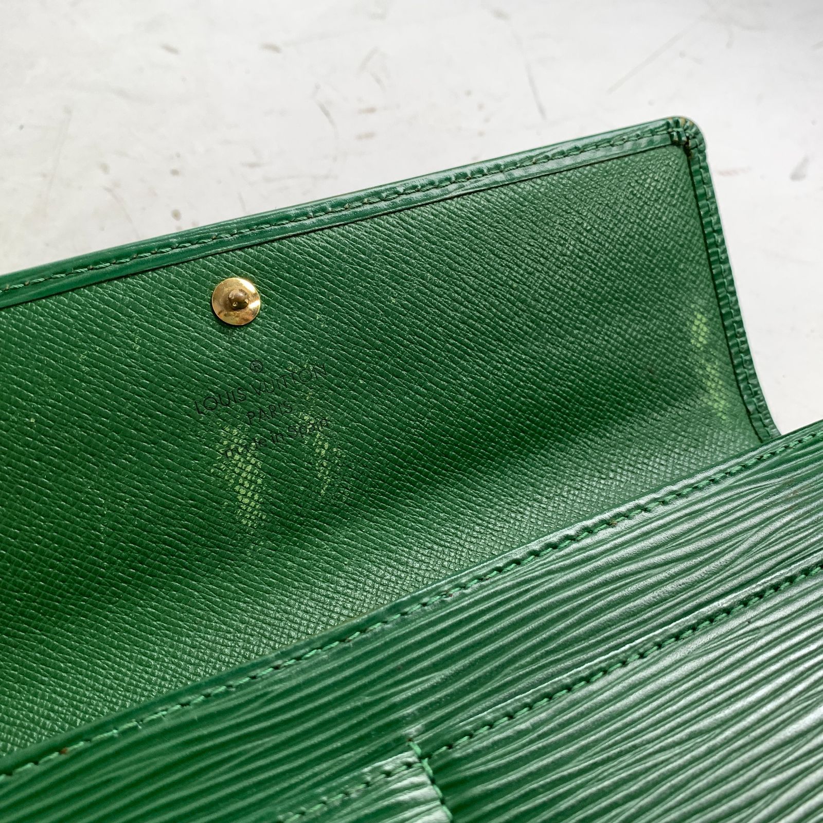 f001 C ルイヴィトン 長財布 エピ グリーン 緑 Louis Vuitton 旧