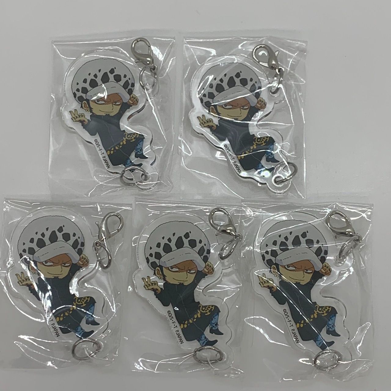 ワンピース つながり 連結 アクリルキーホルダー トラファルガー・ロー  