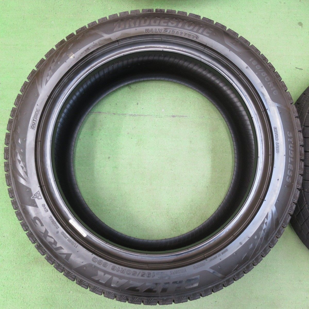 バリ溝！23年！9.5分以上スタッドレス 195/50R16 ブリヂストン 