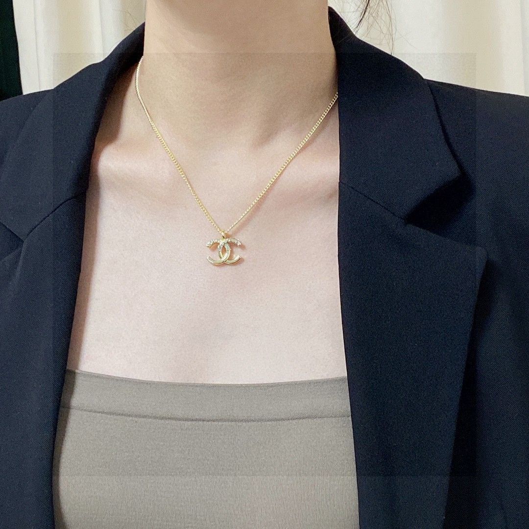 たむ❗️CHANEL 18K金ゴールド ダブルCロゴペンダント たむ❗️CHANEL 18K金ゴールド ダブルCロゴペンダント 18K
