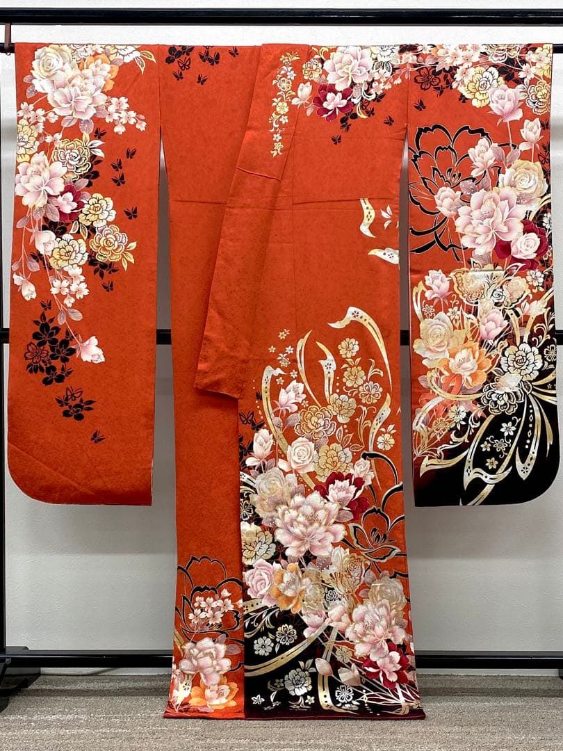 振袖 豪華 金彩 紋意匠 牡丹 大輪 身丈167cm パールトーン加工済 振袖 豪華 金彩 紋意匠 身丈167cm パールトーン加工済 MO2676 - メルカリ
