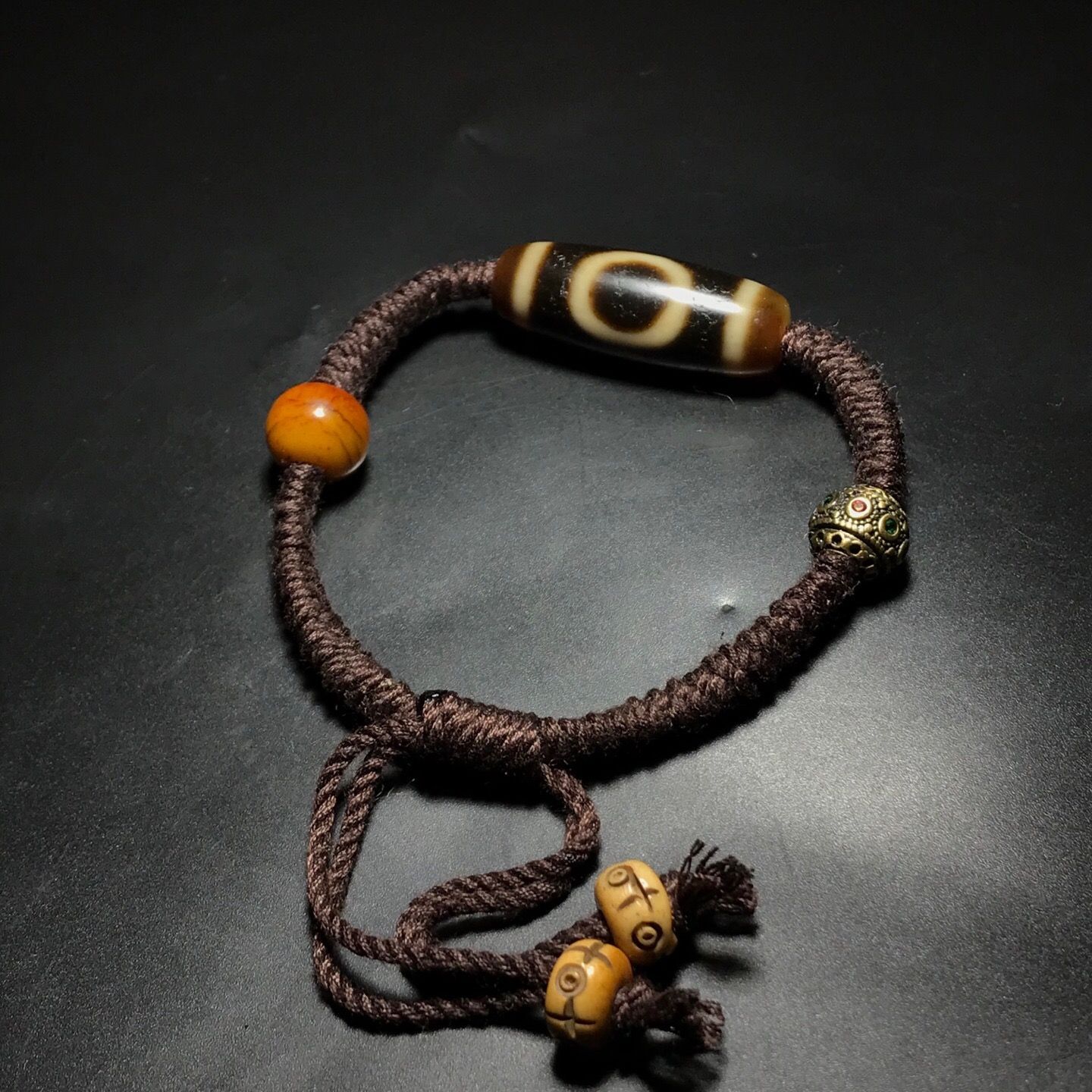 【天然瑪瑙鼻煙壺】玳瑁蓋座付 手彫り工芸 清風逸品 天然瑪瑙鼻煙壺】玳瑁蓋座付 手彫り工芸 清風逸品