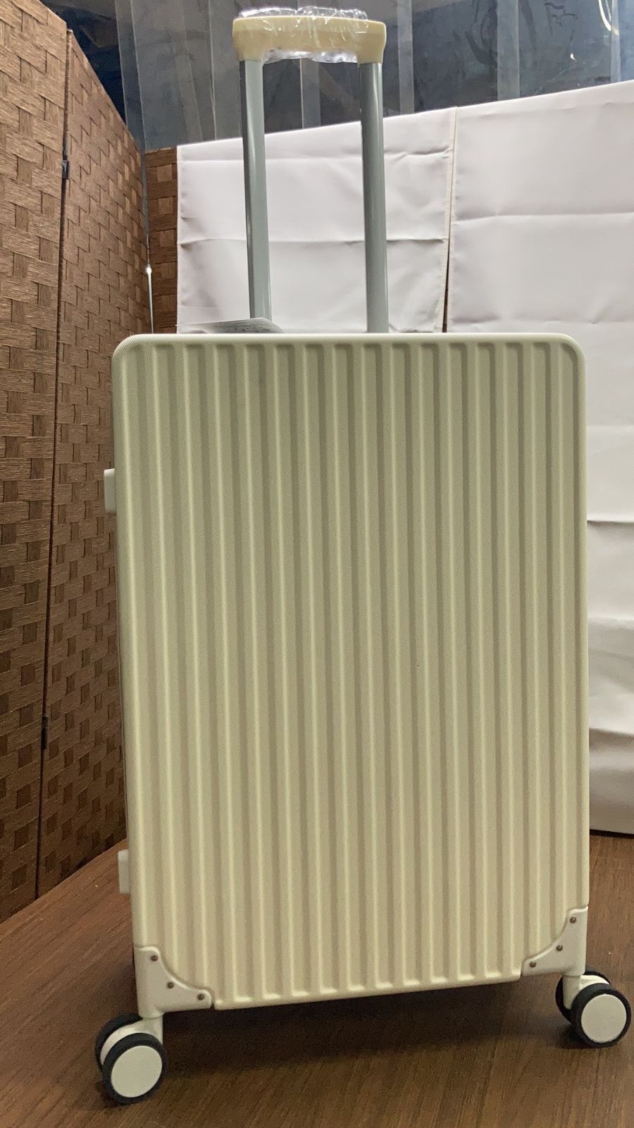 スーツケース　Mサイズ　ホワイト　キャリーバック　キャリーケース　SC109-24-WH GG749