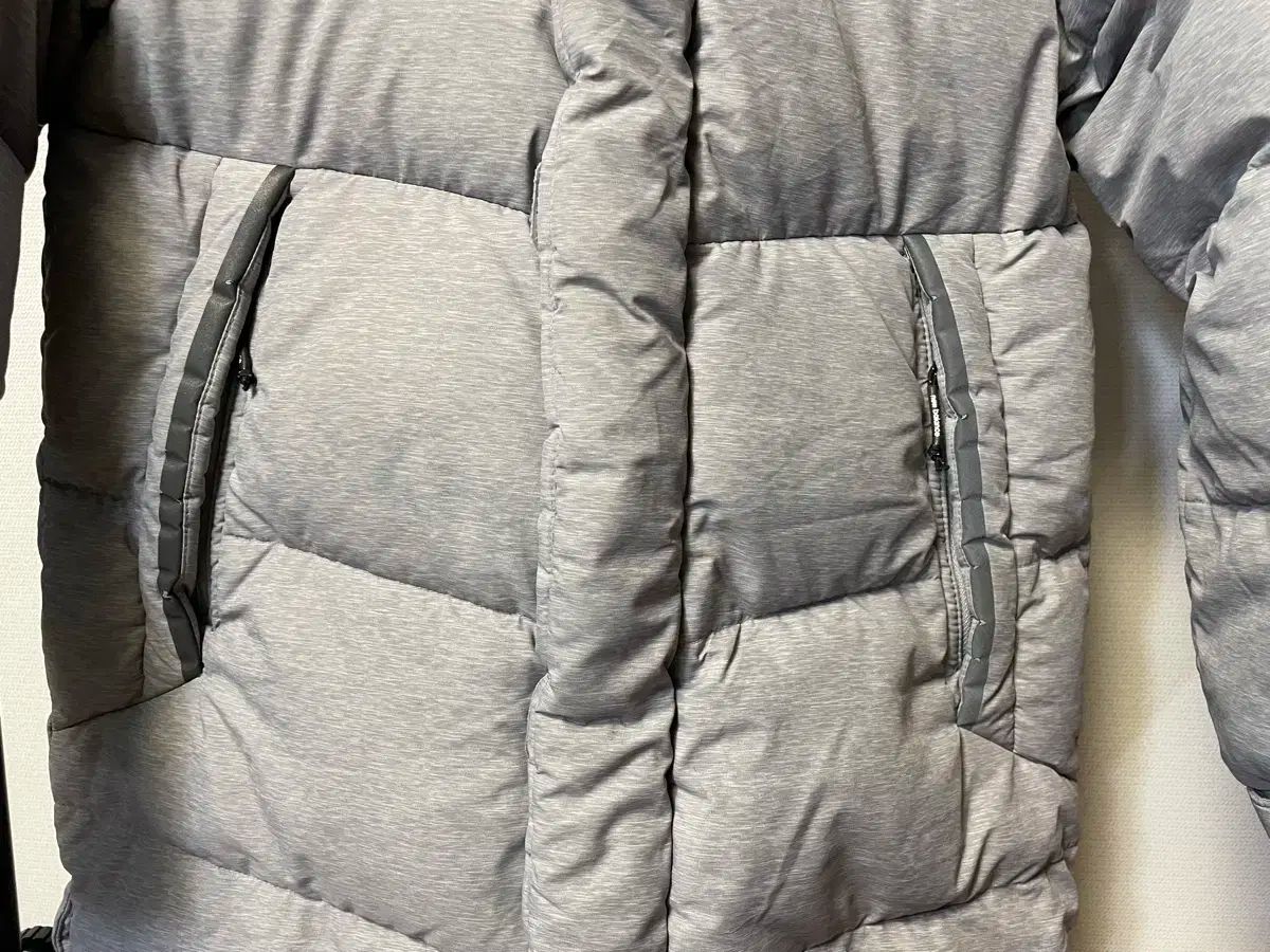 ダウンジャケット