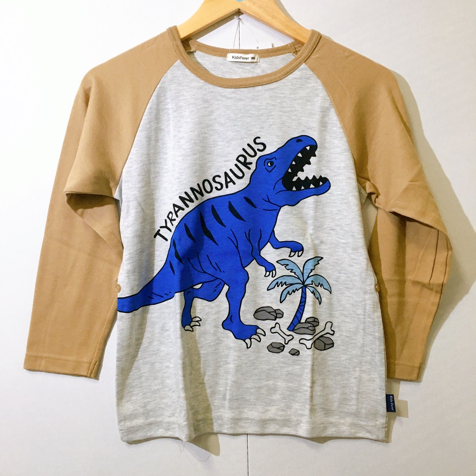 美品】KIDS FORET ティラノサウルス ベージュ パジャマ上下セット キッズ 140cm メルカリShops