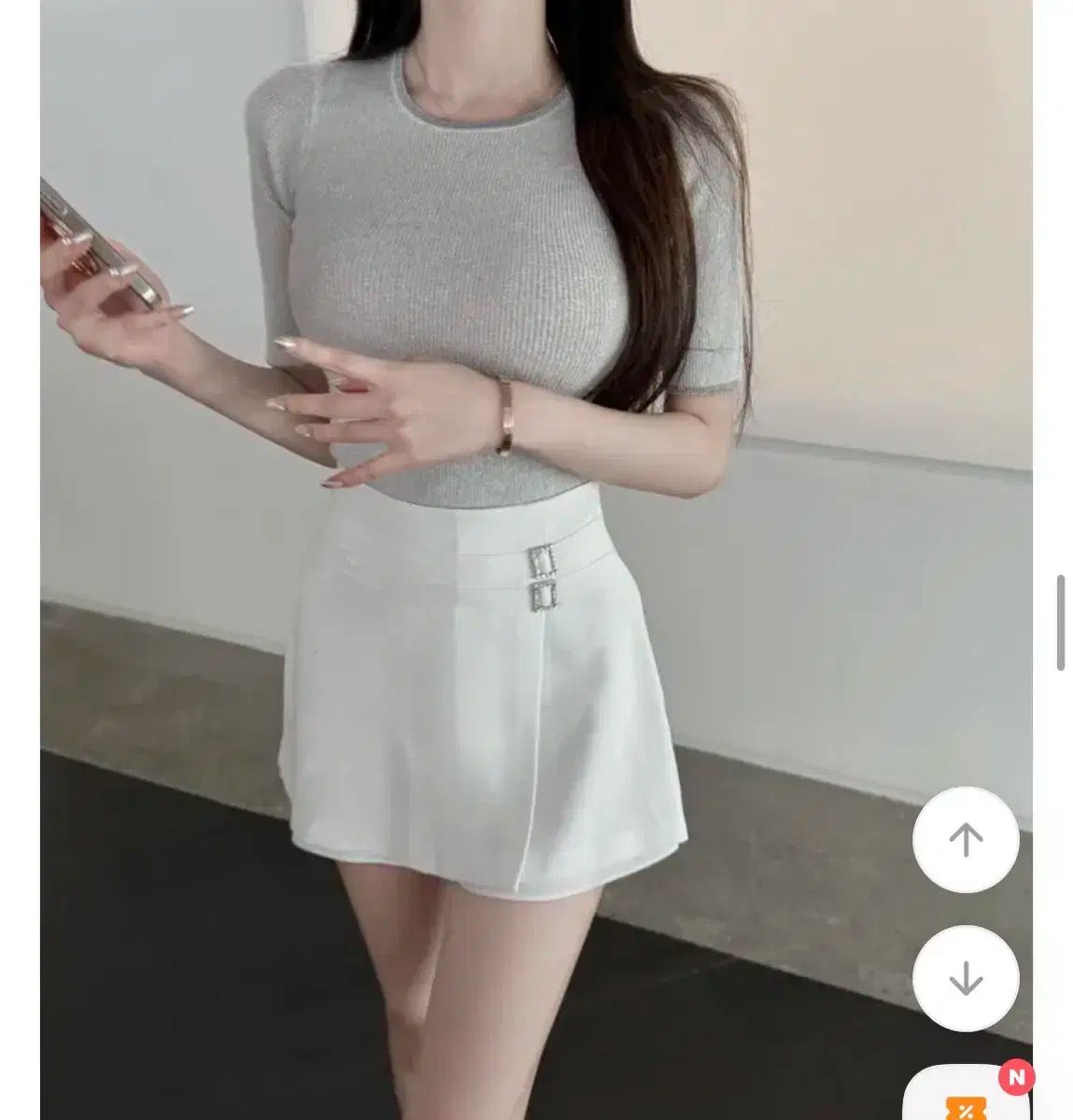 ラウンドネック