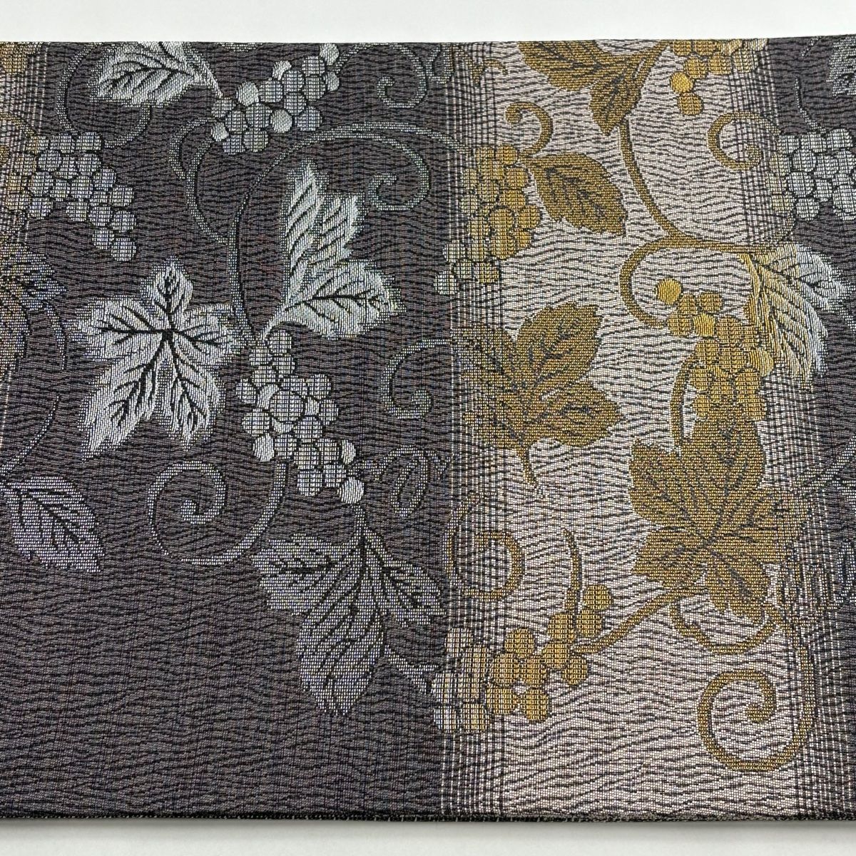 袋帯 美品 名品 葡萄唐草 段縞 金銀糸 灰紫 六通 正絹 【中古